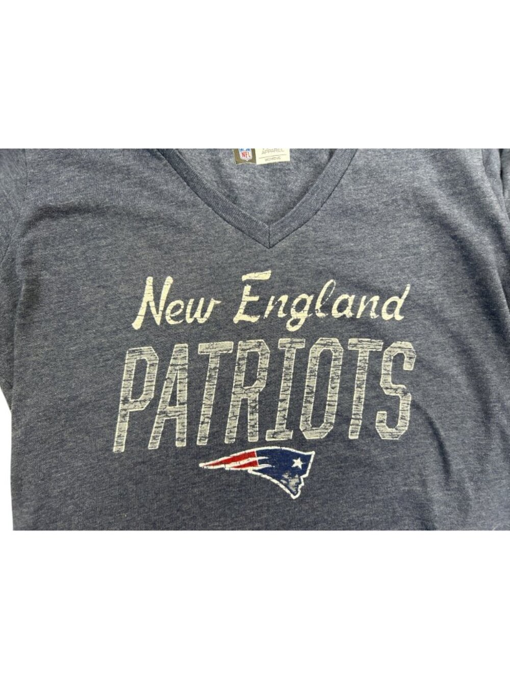 NFL Team Apparel Official New England Patriots Sz L V-Neck T-Shirt Navy Blue - Picture 9 of 9